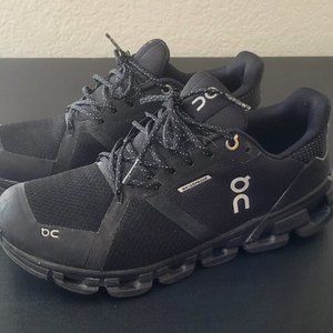 On Cloud Womens 8.5 Helion Cloudflyer Waterproof Black Sneakers 21.99623